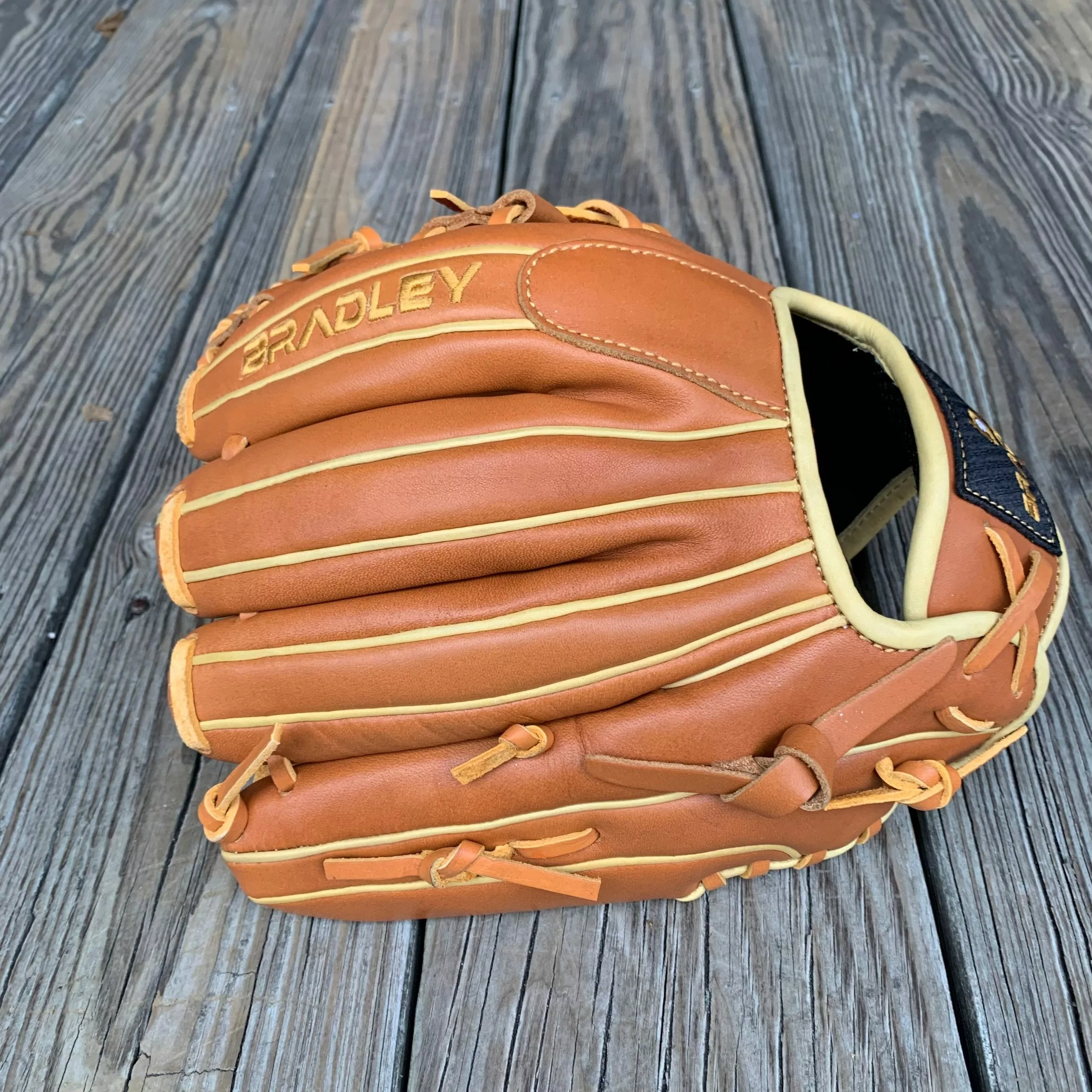 Bradley Baseball 11.5" XXXI-Web DUAL WELT, T5 NP 6090 Series Tan/Blonde/Tan USA Steerhide '23 CLEARANCE, AUTOMATIC 20% OFF AT CHECKOUT 3 Bradley Baseball 11.5" XXXI-Web DUAL WELT, T5 NP 6090 Series Tan/Blonde/Tan USA Steerhide '23 CLEARANCE, AUTOMATIC 20% OFF AT CHECKOUT - Image 3
