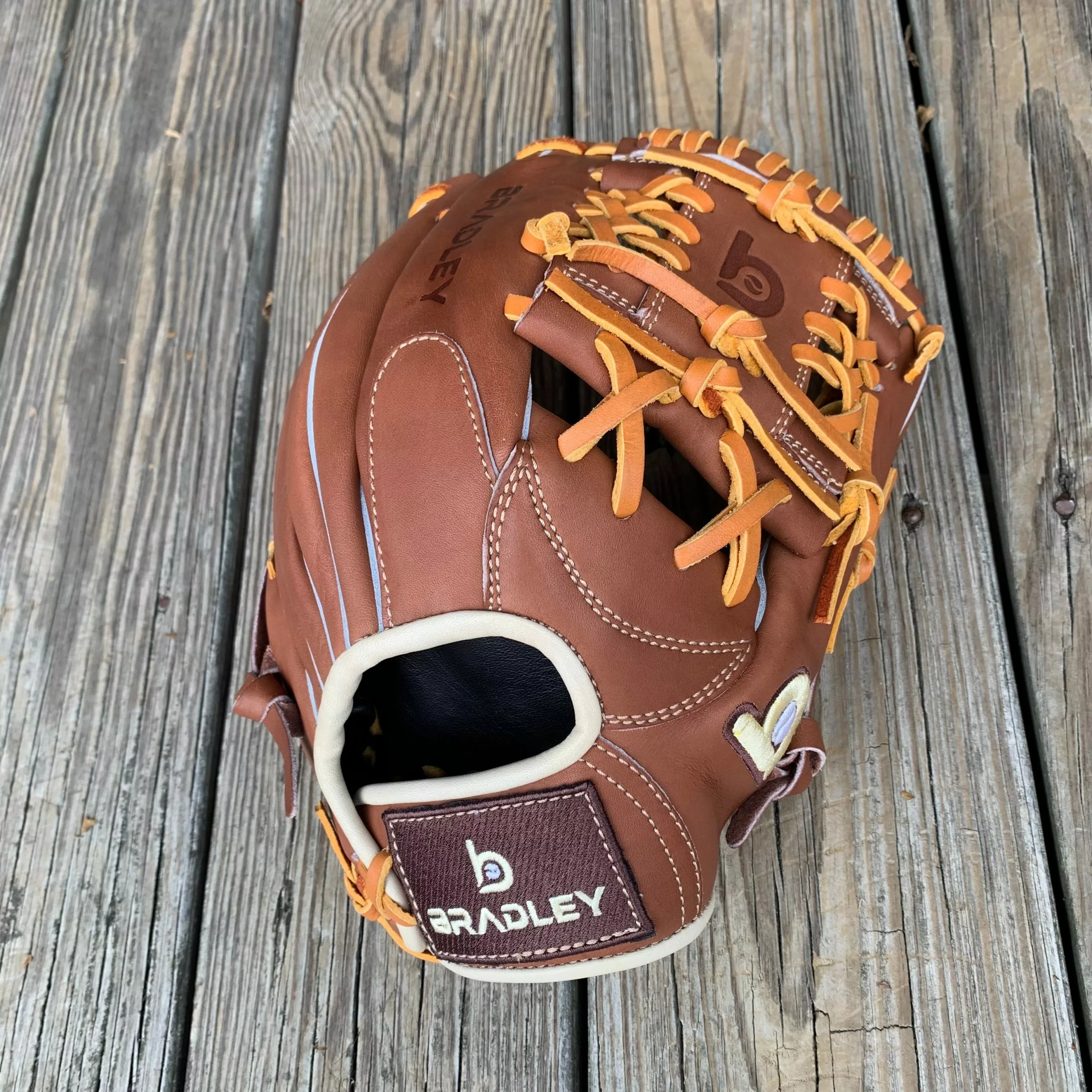 Bradley Baseball 11.75" I-Trap, T5 NP 6090 Series Mocha/Blonde/Tan USA Steerhide '23 1 Bradley Baseball 11.75" I-Trap, T5 NP 6090 Series Mocha/Blonde/Tan USA Steerhide '23