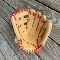 Bradley Baseball 11.25" H-Web, T2 Next Play Series '23 (Red Lace, American Flag) -Bats Shop IMG 9954 700119ad 58f6 4544 8daf 482a5f484530