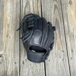 Bradley Baseball 11" H-Web, T4 Next Play LTD PRO KIP Blackout 11 Bradley Baseball 11" H-Web, T4 Next Play LTD PRO KIP Blackout -Bats Shop image1 3