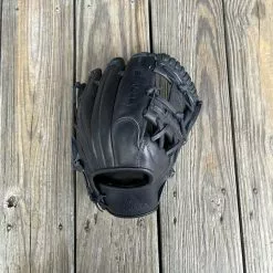 Bradley Baseball 11.25" I-Web, T4 Next Play LTD PRO KIP Blackout 8 Bradley Baseball 11.25" I-Web, T4 Next Play LTD PRO KIP Blackout -Bats Shop image6 3 80617c18 c316 481c 93da d8e00d220d54